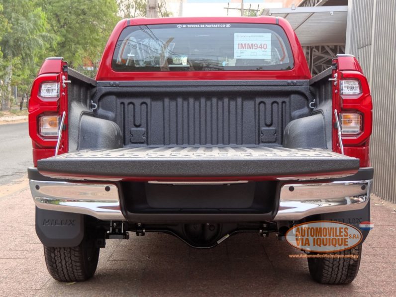 
								Toyota Hilux 2024 full									