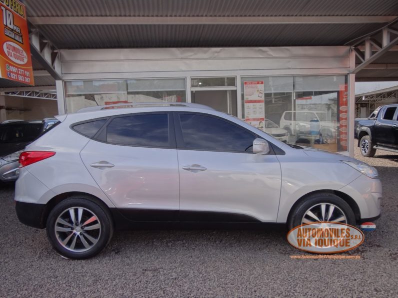 
								HYUNDAI TUCSON 2011 full									