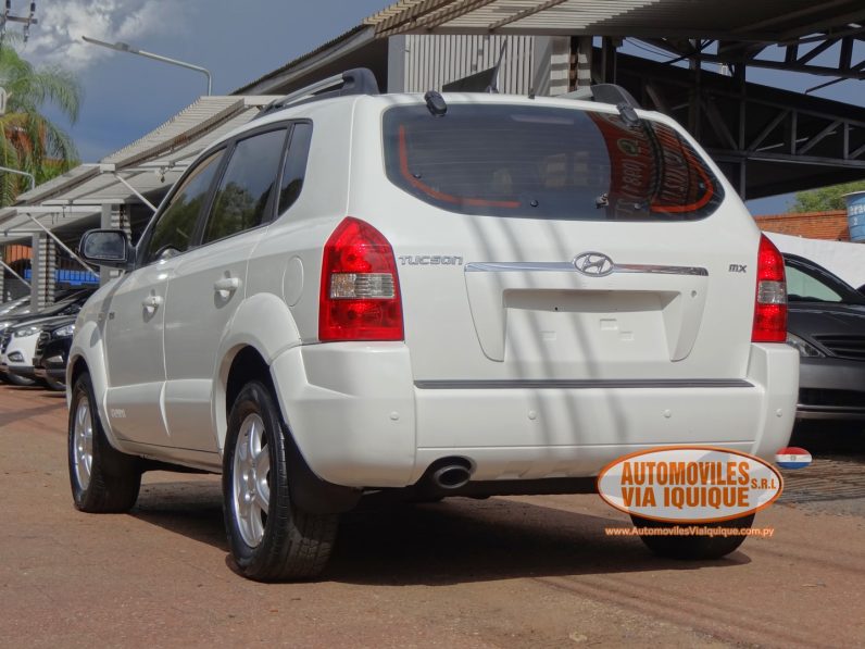 
								HYUNDAI TUCSON 2006 full									