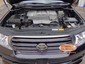 TOYOTA LAND CRUISER V8 2009