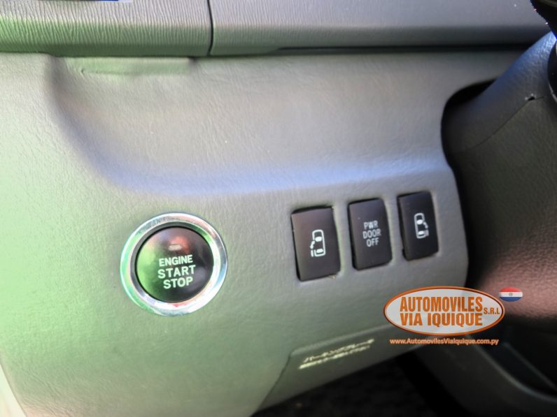 
								TOYOTA NEW VOXY AÑO 2010 full									