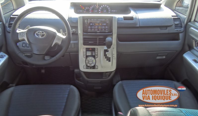 
								TOYOTA NEW VOXY AÑO 2010 full									