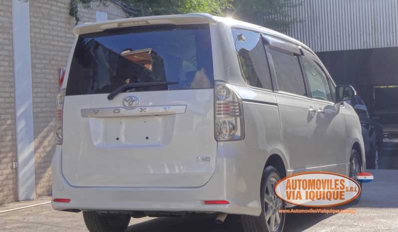 
								TOYOTA NEW VOXY AÑO 2010 full									