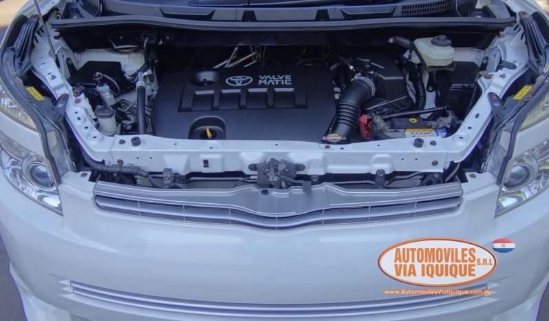 
								TOYOTA NEW VOXY AÑO 2010 full									
