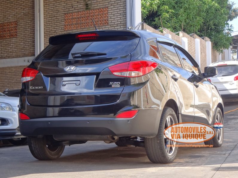 
								HYUNDAI TUCSON AÑO 2010 full									