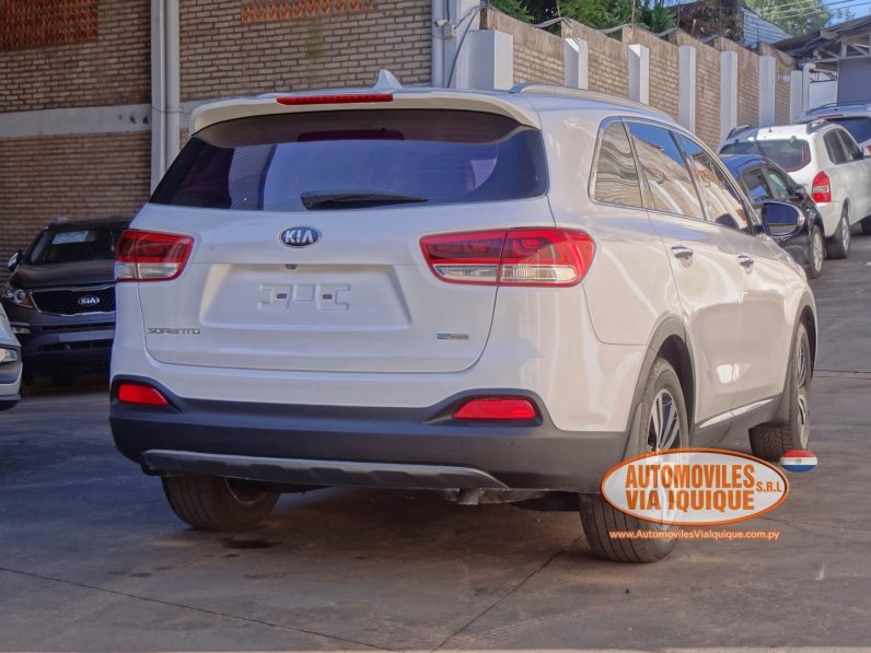 
								KIA SORENTO AÑO 2015 full									