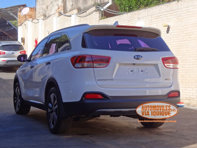 
								KIA SORENTO AÑO 2015 full									