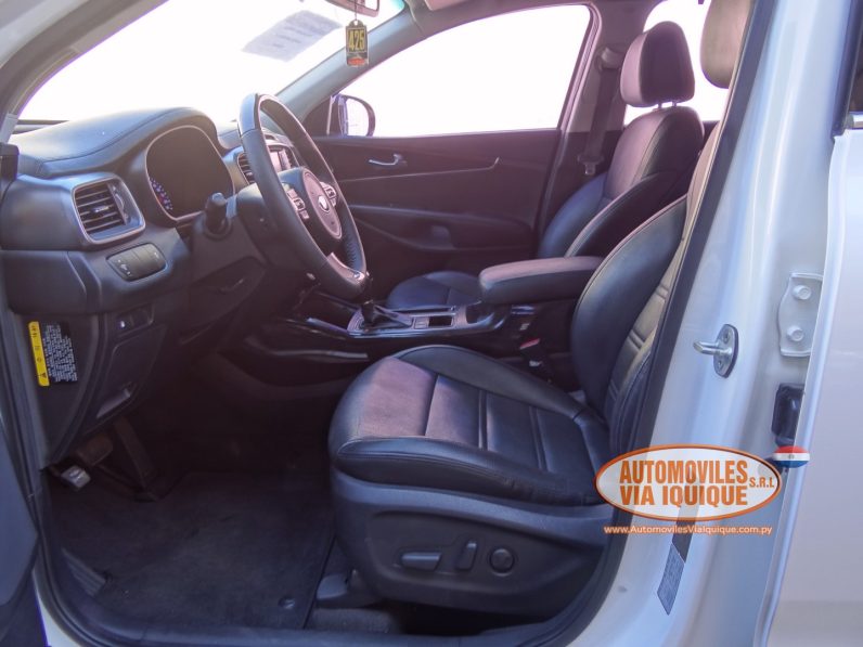 
								KIA SORENTO AÑO 2015 full									