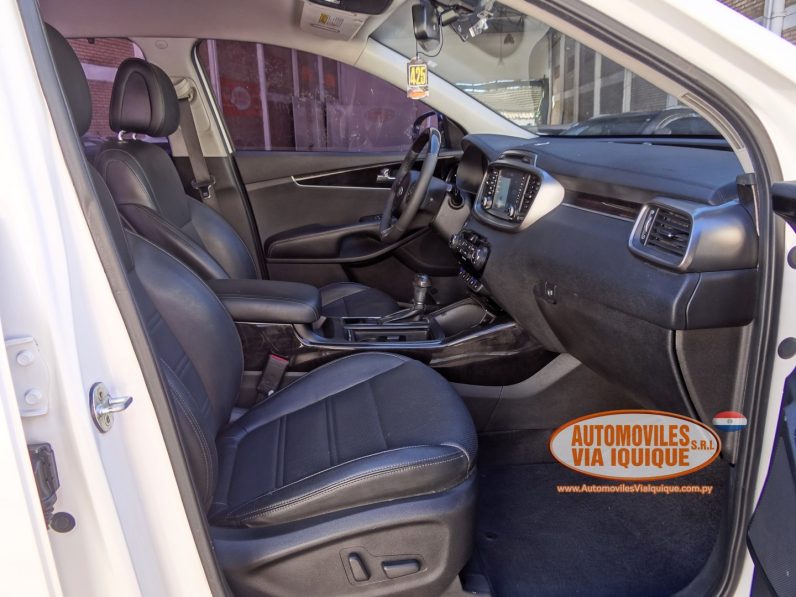 
								KIA SORENTO AÑO 2015 full									