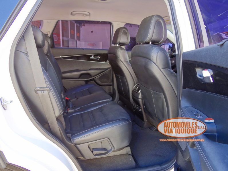 
								KIA SORENTO AÑO 2015 full									