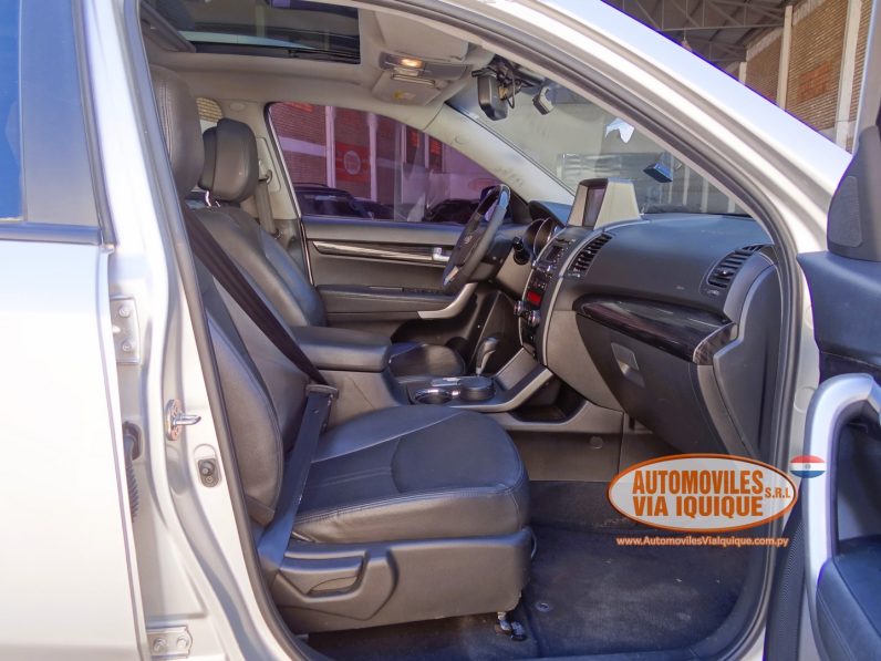 
								KIA SORENTO AÑO 2010 full									