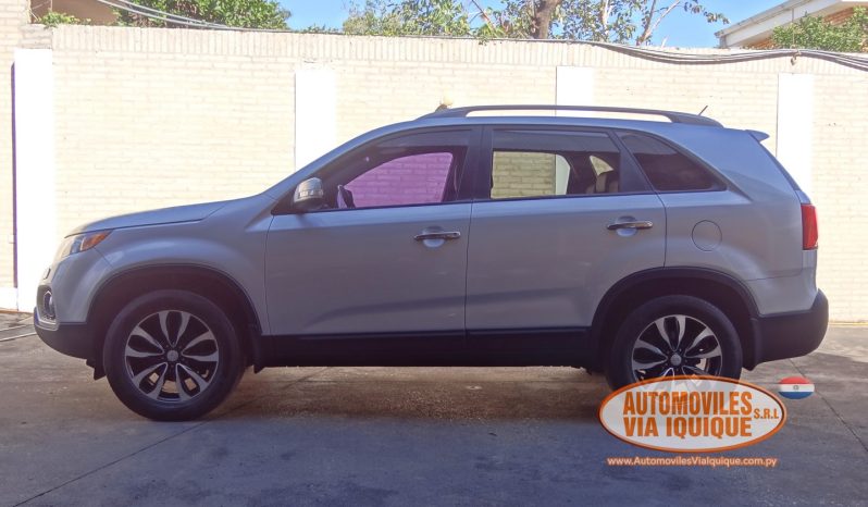 
								KIA SORENTO AÑO 2010 full									