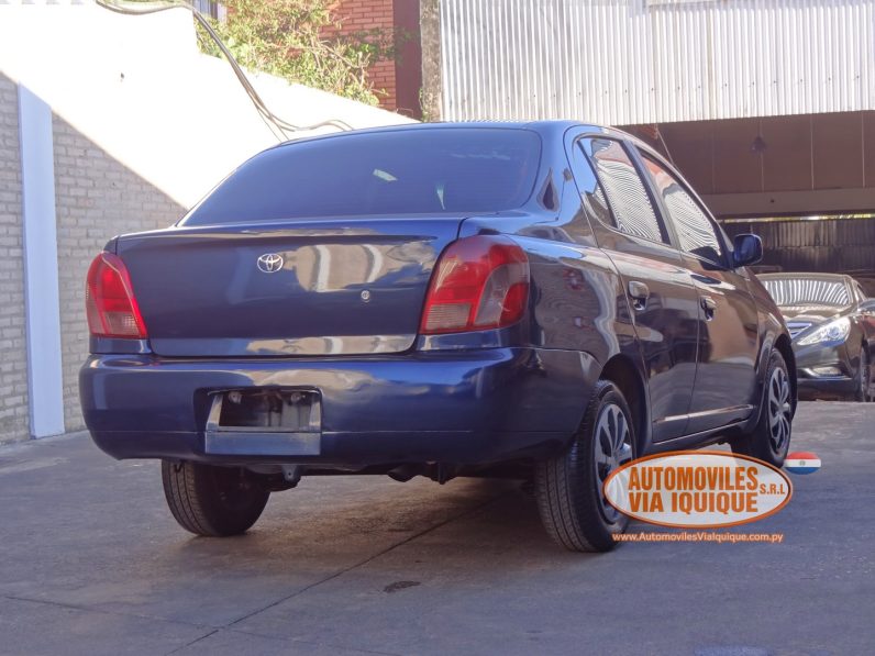 
								TOYOTA PLATZ AÑO 2000 full									