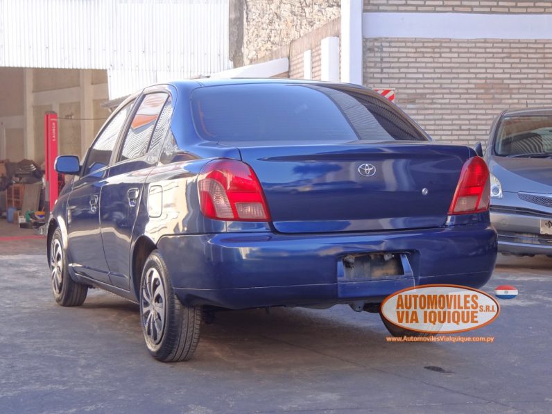 
								TOYOTA PLATZ AÑO 2000 full									