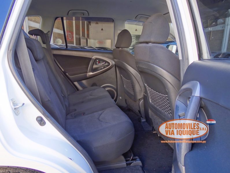 
								TOYOTA RAV 4 AÑO 2006 full									