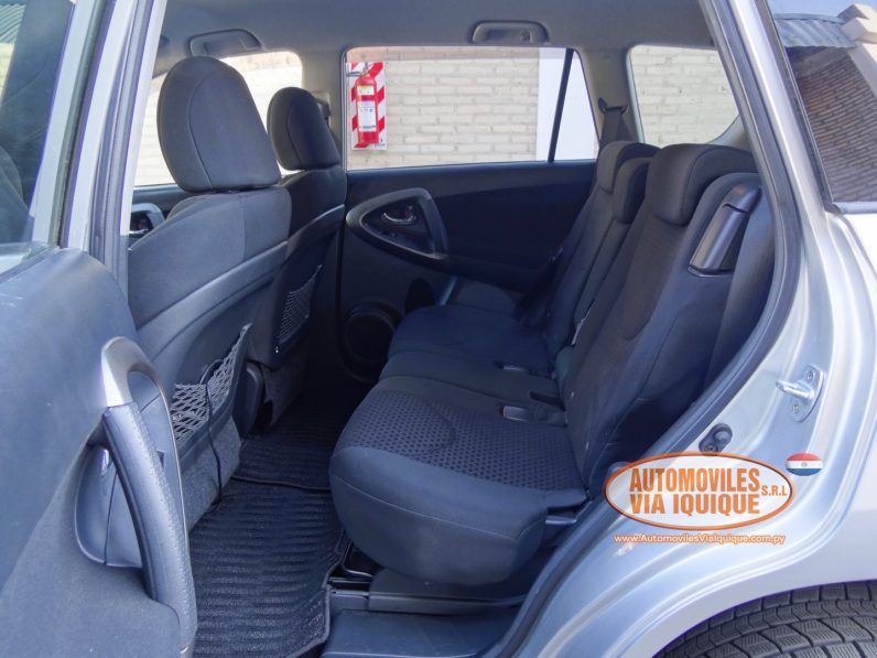 
								TOYOTA VANGUARD AÑO 2013 full									