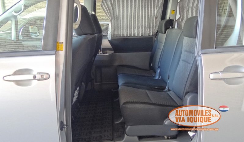 
								TOYOTA NOAH AÑO 2008 full									
