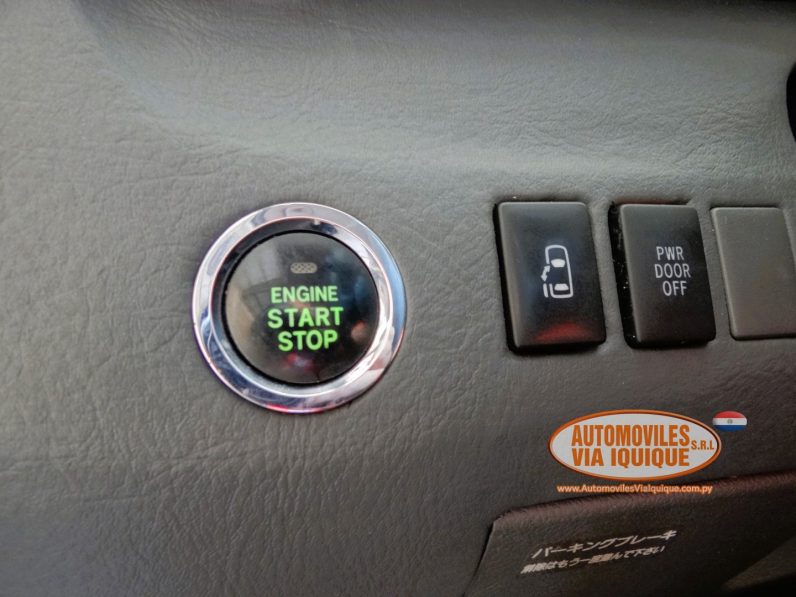 
								TOYOTA NOAH AÑO 2008 full									