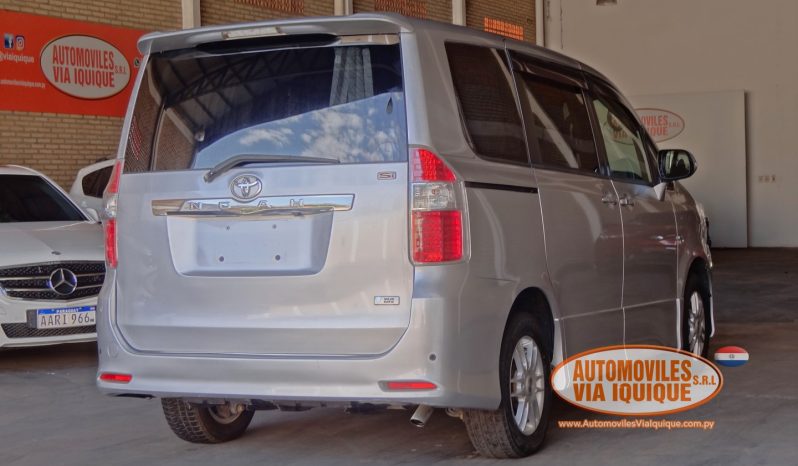 
								TOYOTA NOAH AÑO 2008 full									