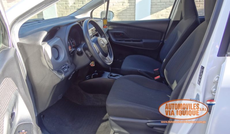 
								TOYOTA NEW VITZ AÑO 2015 full									