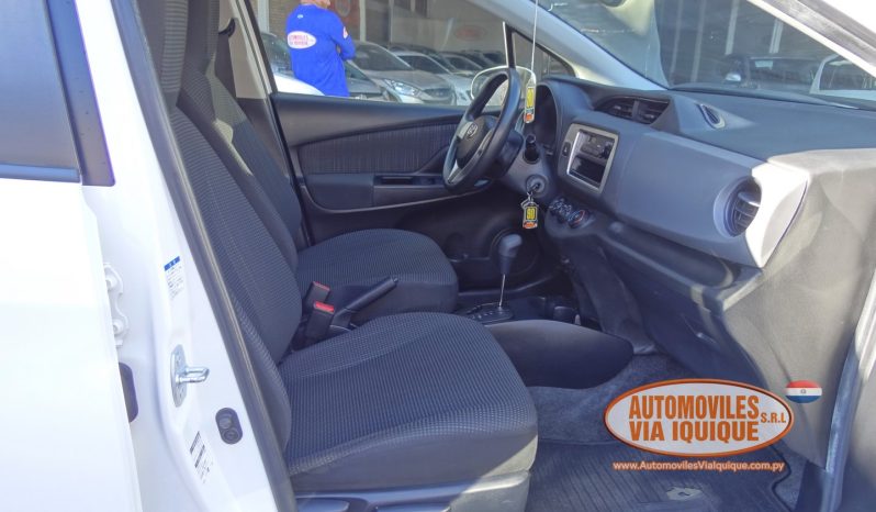 
								TOYOTA NEW VITZ AÑO 2015 full									