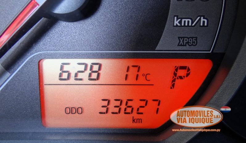 
								TOYOTA NEW VITZ AÑO 2015 full									