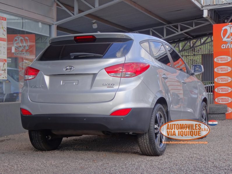 
								HYUNDAI TUCSON AÑO 2012 full									