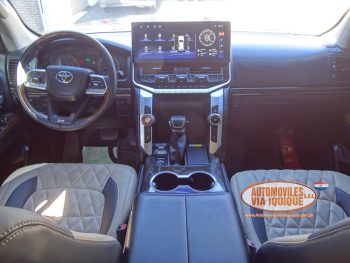 TOYOTA LAND CRUISER AÑO 2010 FRENTE 2024