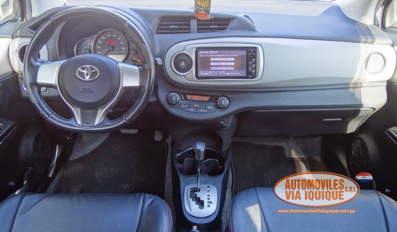 
								TOYOTA NEW VITZ AÑO 2011 full									