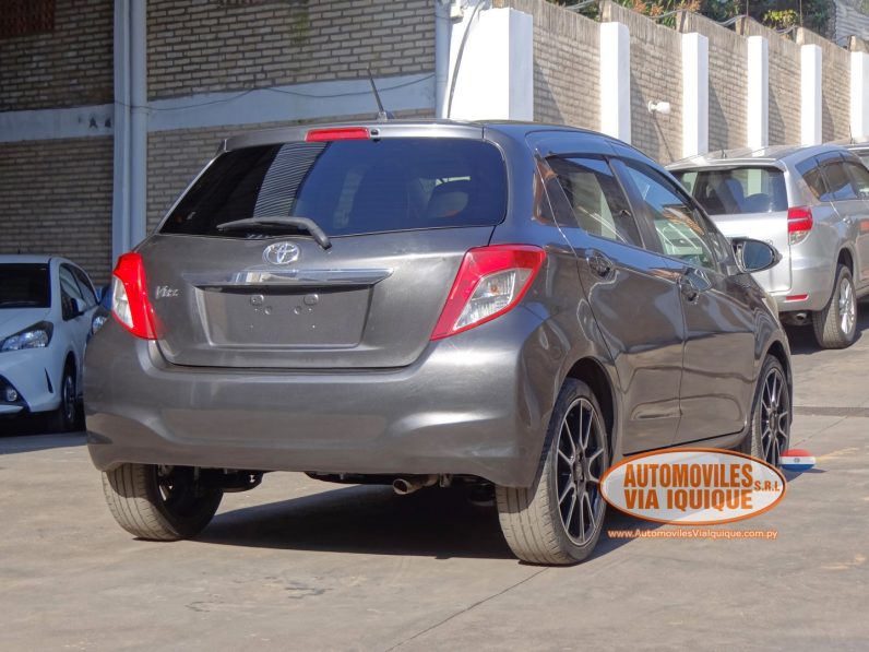 
								TOYOTA NEW VITZ AÑO 2011 full									