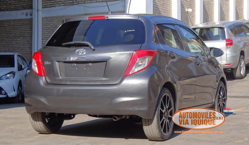 
								TOYOTA NEW VITZ AÑO 2011 full									