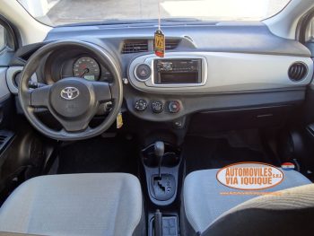 TOYOTA NEW VITZ AÑO 2012