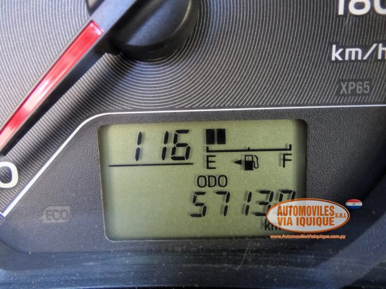 
								TOYOTA NEW VITZ AÑO 2012 full									
