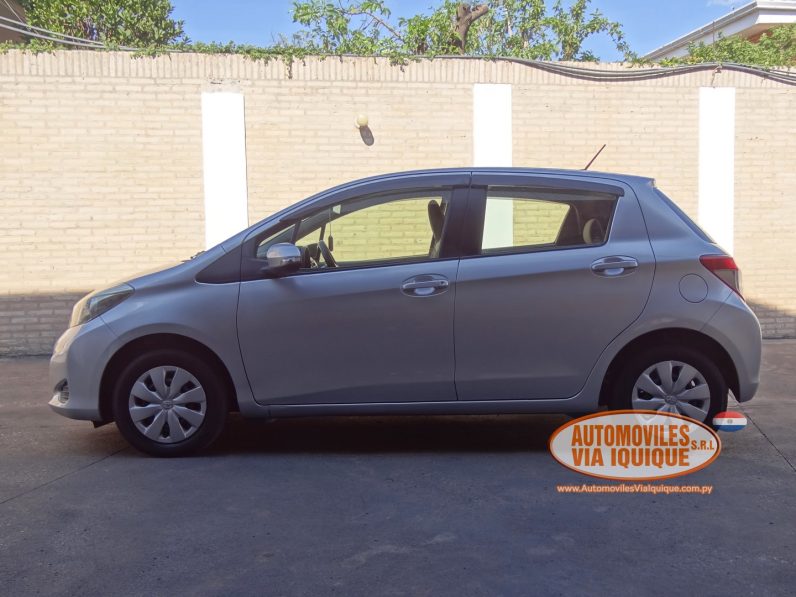 
								TOYOTA NEW VITZ AÑO 2012 full									