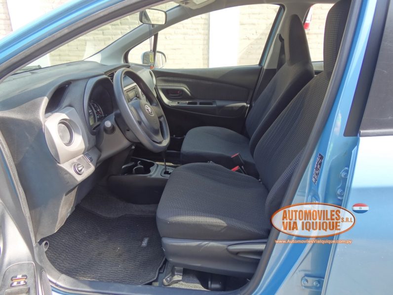 
								TOYOTA NEW VITZ AÑO 2015 full									