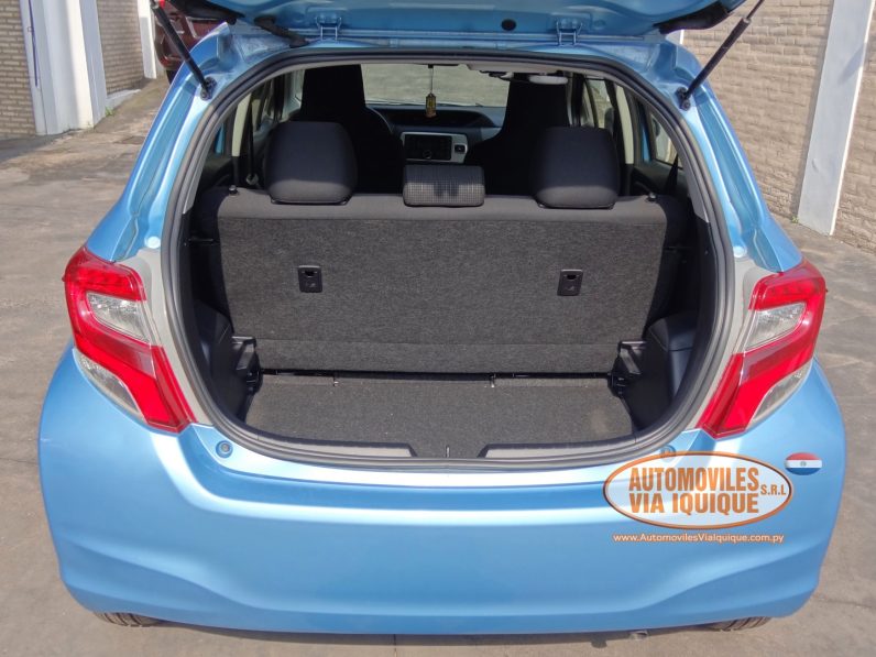 
								TOYOTA NEW VITZ AÑO 2015 full									