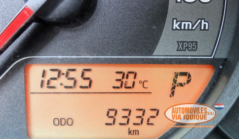 
								TOYOTA NEW VITZ AÑO 2015 full									