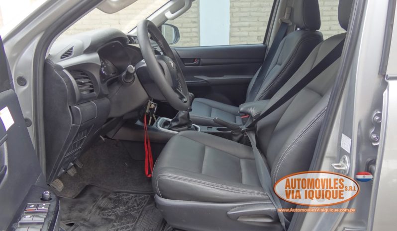 
								TOYOTA HILUX AÑO 2019 full									