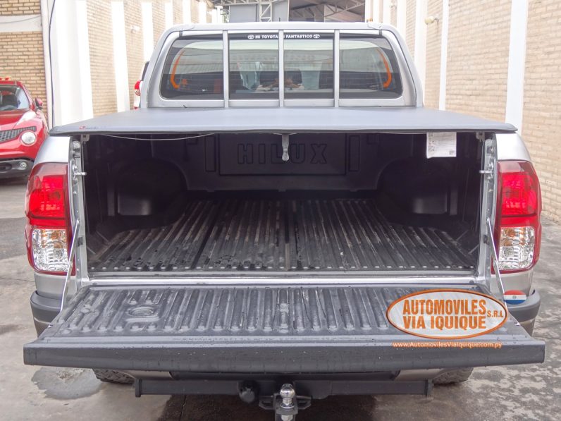 
								TOYOTA HILUX AÑO 2019 full									