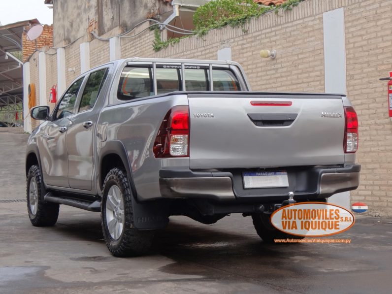 
								TOYOTA HILUX AÑO 2019 full									