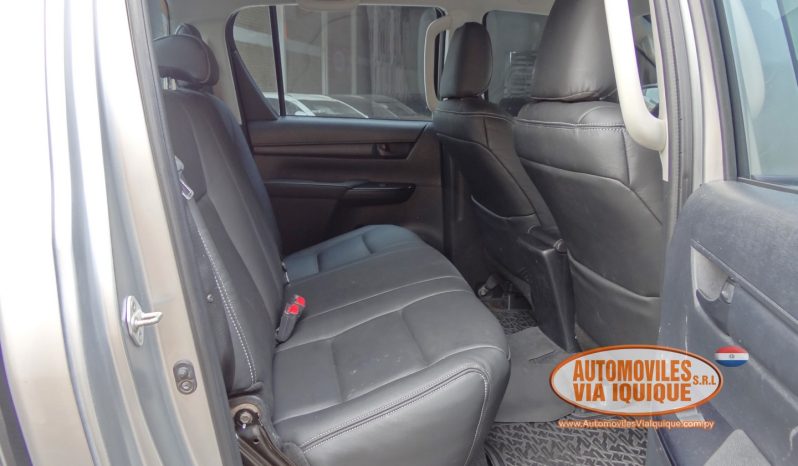 
								TOYOTA HILUX AÑO 2019 full									