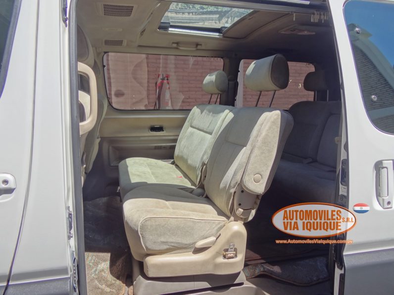 
								TOYOTA GRAN HIACE AÑO 2000 full									