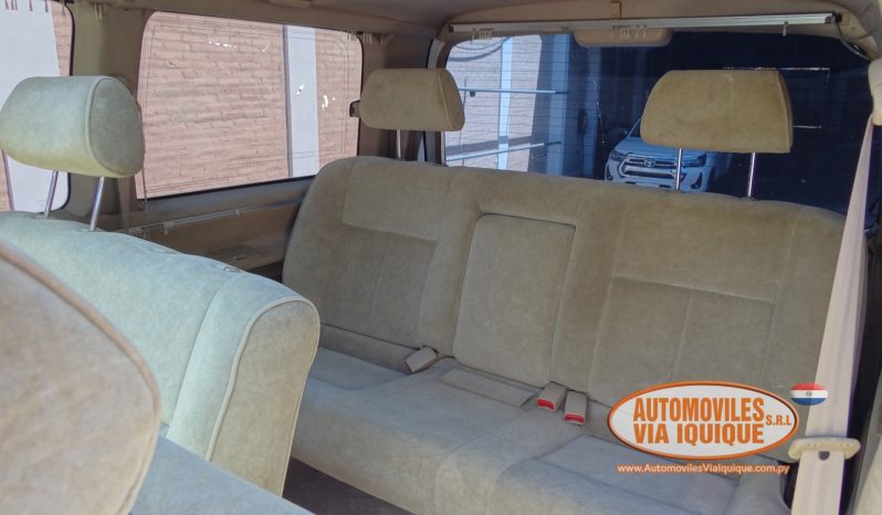 
								TOYOTA GRAN HIACE AÑO 2000 full									