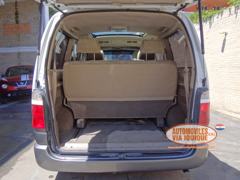 
								TOYOTA GRAN HIACE AÑO 2000 full									