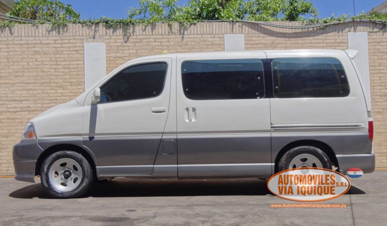 
								TOYOTA GRAN HIACE AÑO 2000 full									