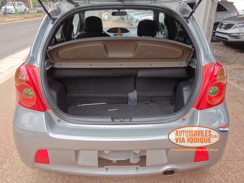 
								TOYOTA VITZ RS AÑO 2008 full									