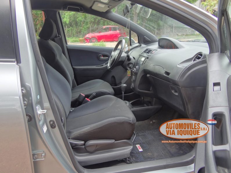 
								TOYOTA VITZ RS AÑO 2008 full									