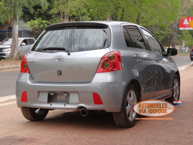 
								TOYOTA VITZ RS AÑO 2008 full									