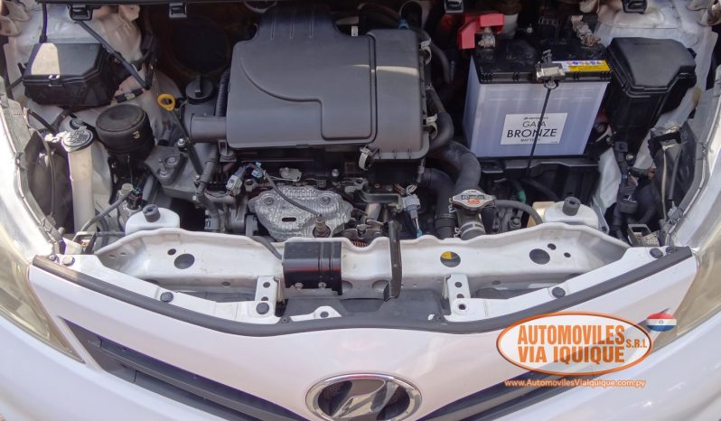 
								TOYOTA NEW VITZ AÑO 2013 full									