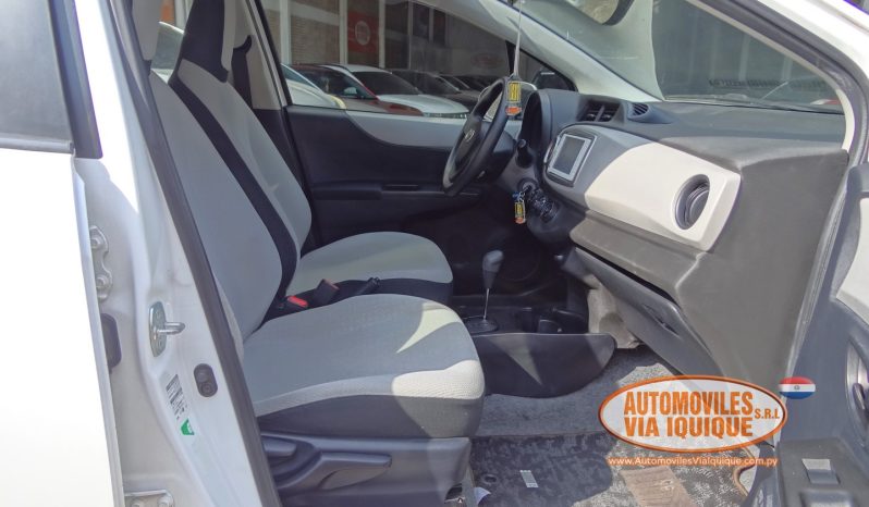 
								TOYOTA NEW VITZ AÑO 2013 full									